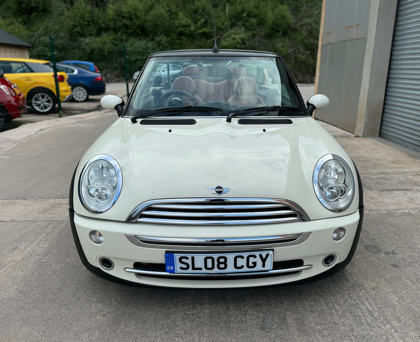 Mini Cooper 1.6 Convertible Sidewalk