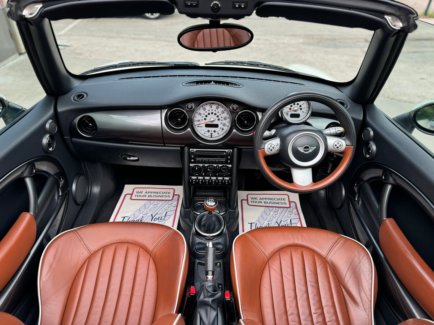 Mini Cooper 1.6 Convertible Sidewalk