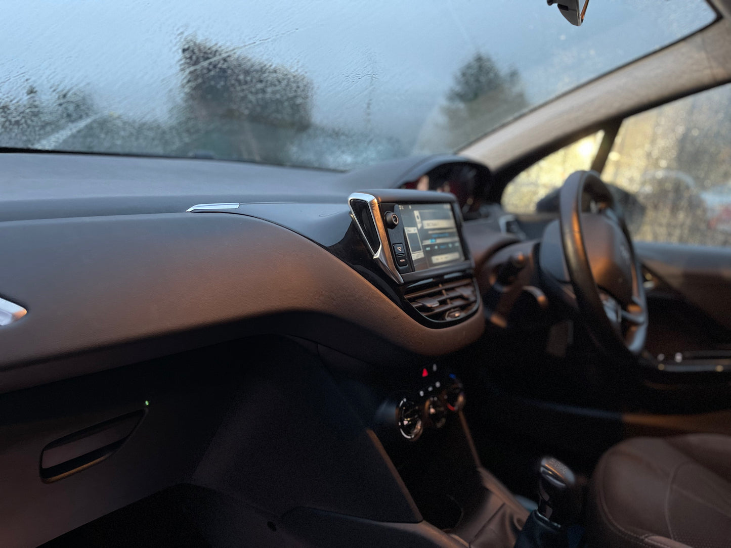 Peugeot 208 PureTech Active 1.0 vti 2014