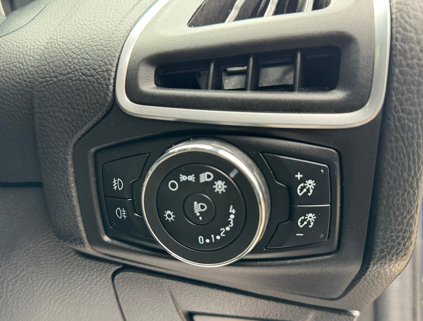 Ford Focus Titanium Navigator 1.6 tdci 2014