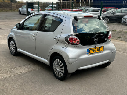 Toyota AYGO 1.0 VVT-i Ice 2012