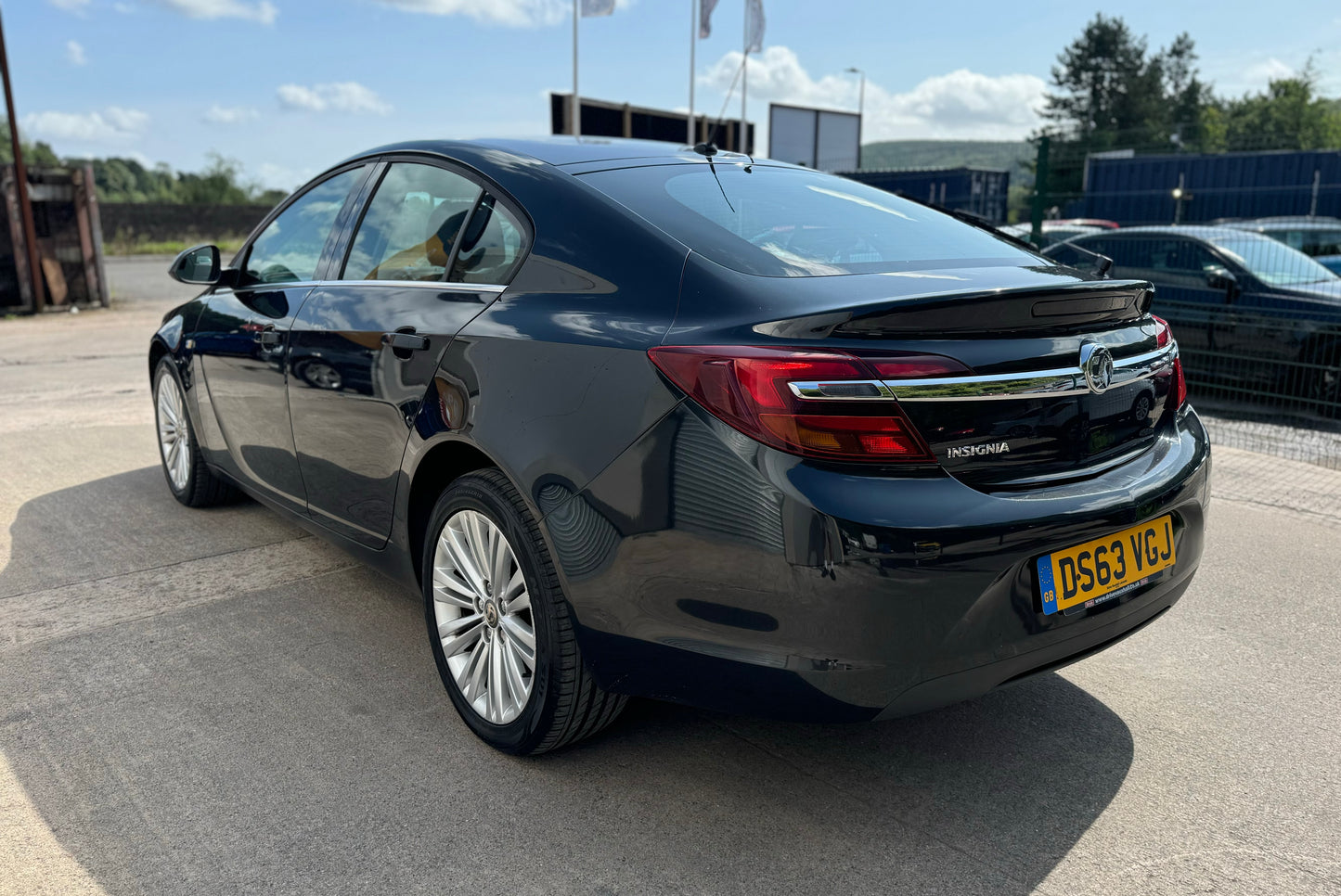 Vauxhall Insignia 1.8 Design 2013