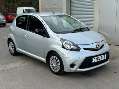 Toyota AYGO 1.0 VVT-i Ice 2012