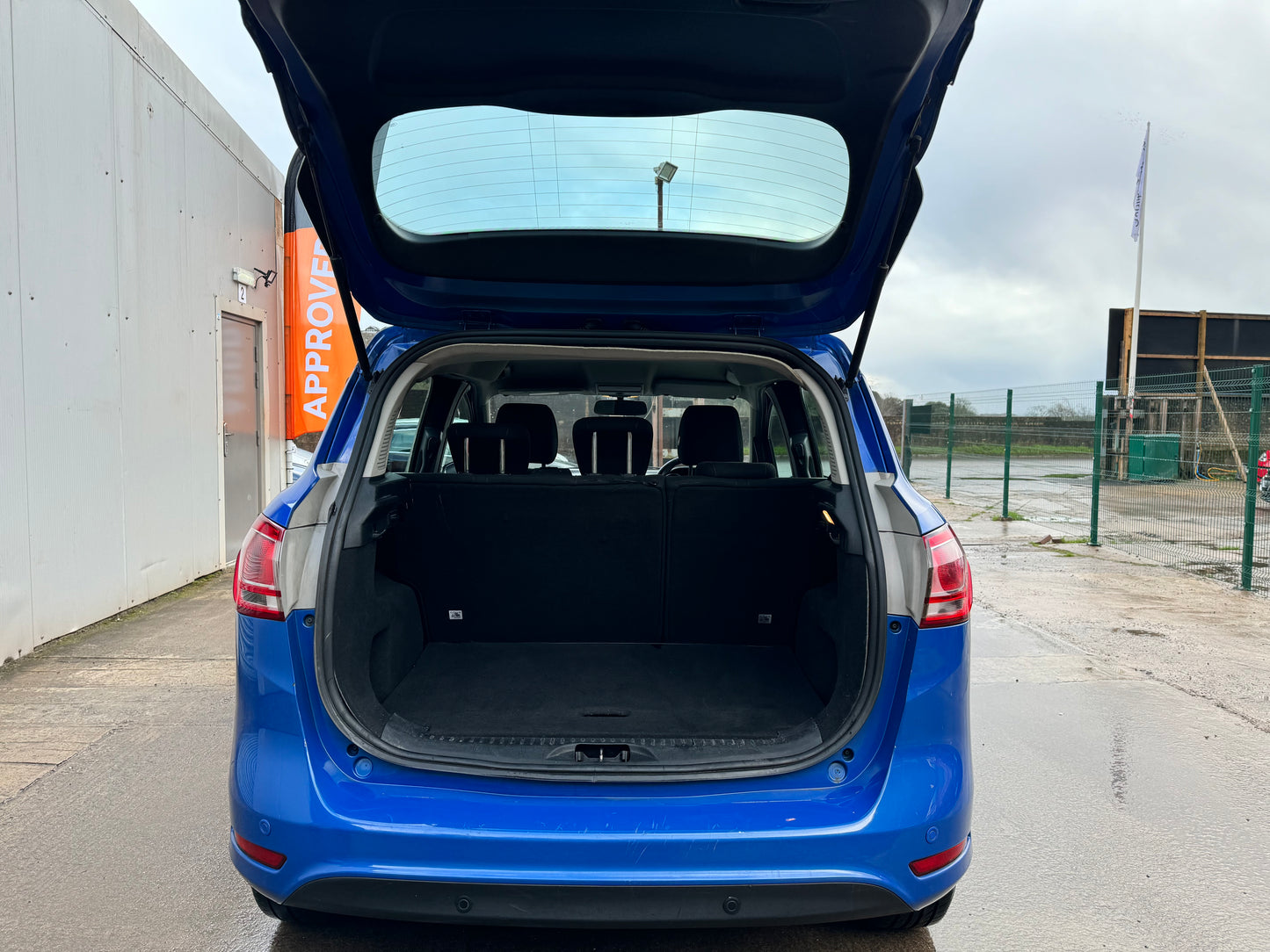 Ford b-maxx 1.4 Zetec 2013