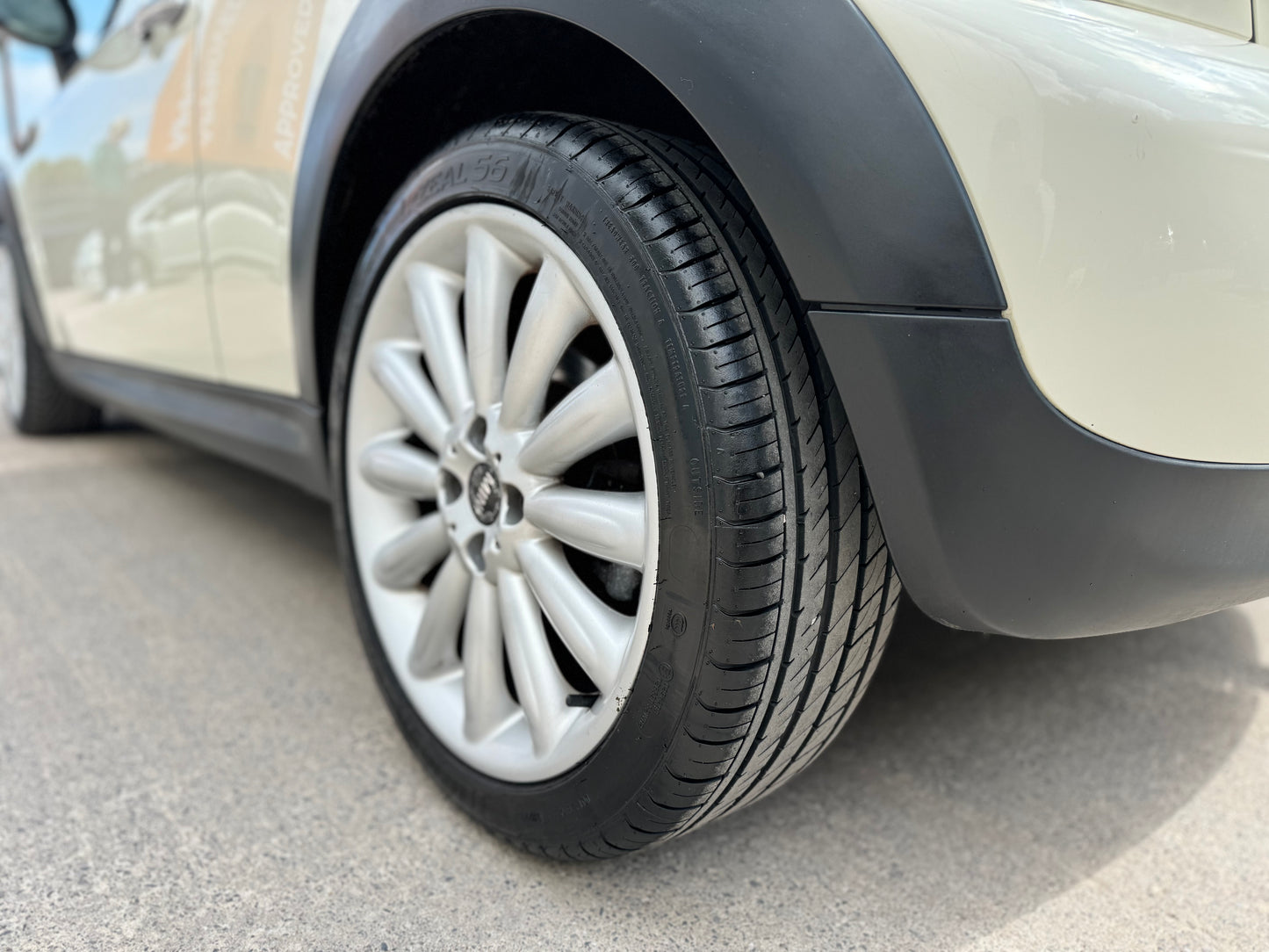 Mini Cooper 1.6 D Pepper white 2010