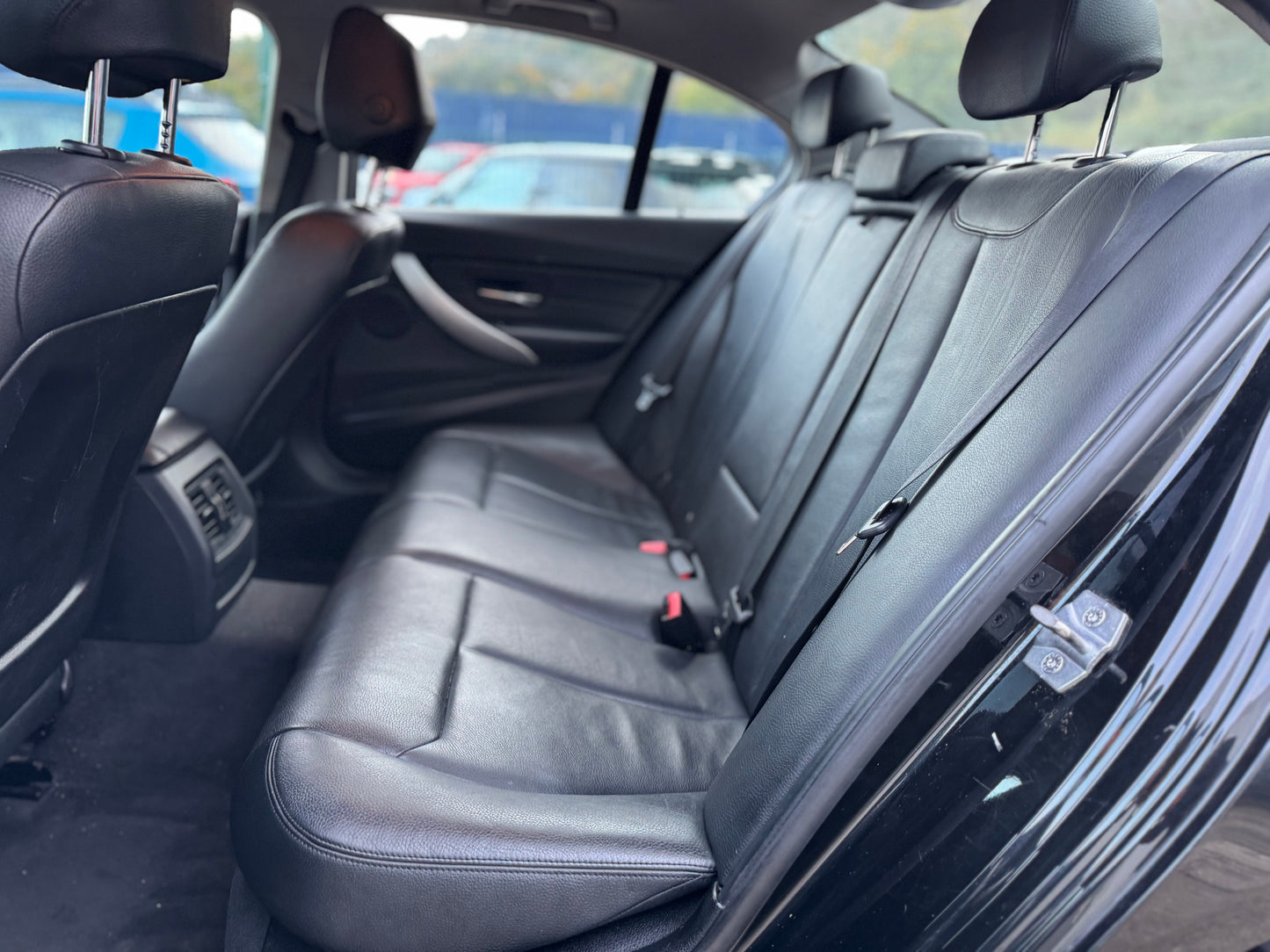 BMW 3 Series 2.0 318d SE Auto 2013