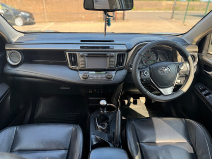 Toyota Rav4 2.0 D-4D Invincible 4WD 2014
