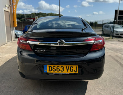 Vauxhall Insignia 1.8 Design 2013