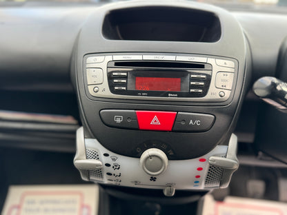 Toyota AYGO 1.0 VVT-i Ice 2012