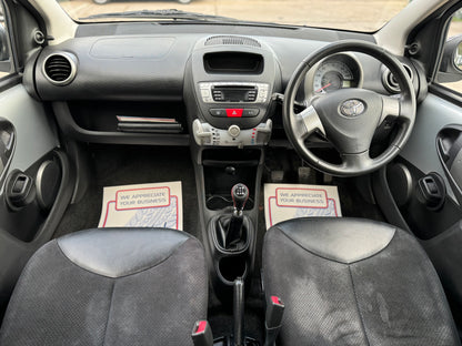 Toyota AYGO 1.0 VVT-i Ice 2012