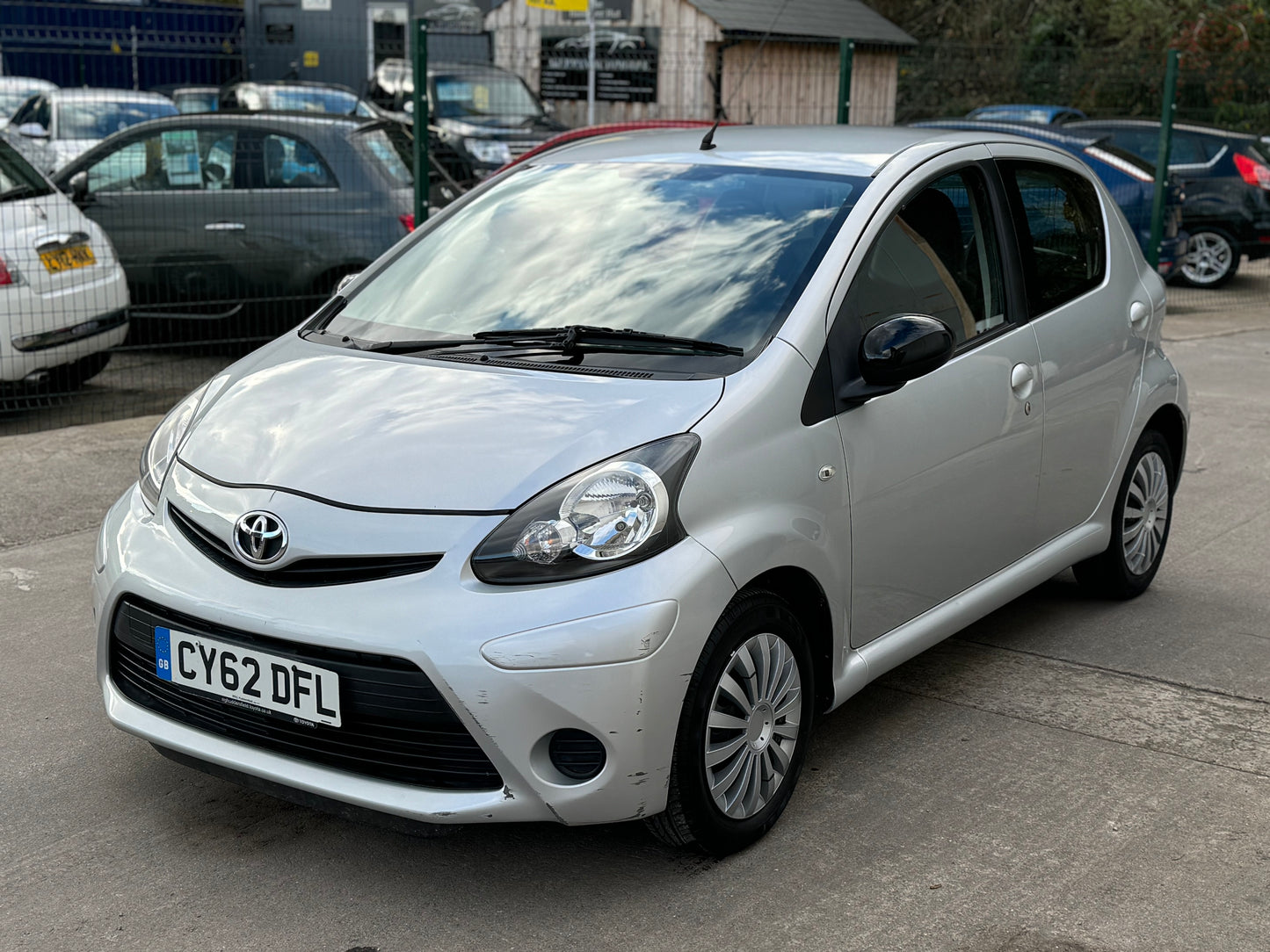 Toyota AYGO 1.0 VVT-i Ice 2012