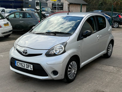 Toyota AYGO 1.0 VVT-i Ice 2012