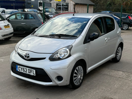 Toyota AYGO 1.0 VVT-i Ice 2012
